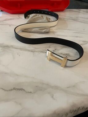 Reversible  H belt